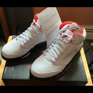 AIR JORDAN 5 RETRO
